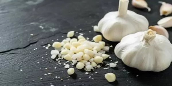 लहसुन के अनेक फायदे लहसुन के अनेक फायदे